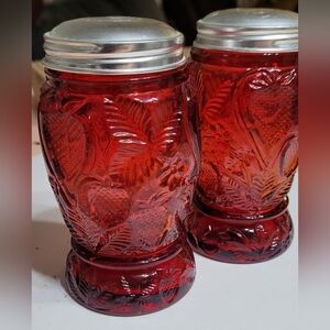 Mosser Inverted Strawberry Shakers Cadmium Uv Glow